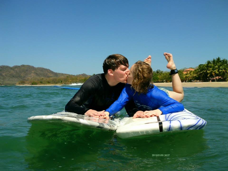 surf lesson tamarindo beach,